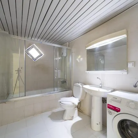 Refreshing Flat With Excellent Location In Apartment Alanya
