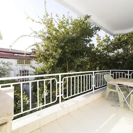 Refreshing Flat With Excellent Location In * Alanya